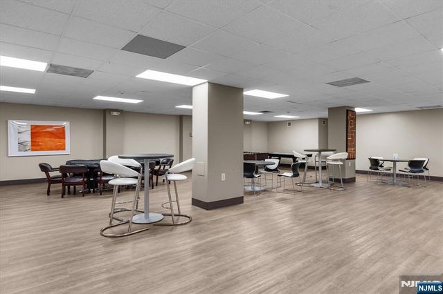 1705 Harmon Cove Tower, Secaucus, NJ 07094