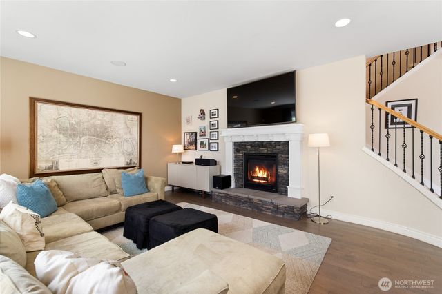 21435 SE 2nd Street, Sammamish, WA 98074