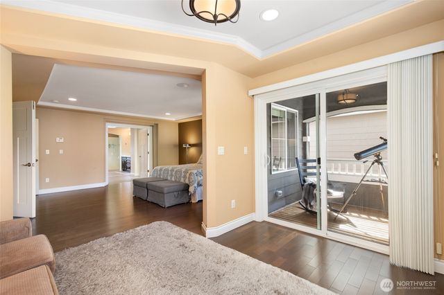 21435 SE 2nd Street, Sammamish, WA 98074