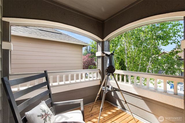 21435 SE 2nd Street, Sammamish, WA 98074