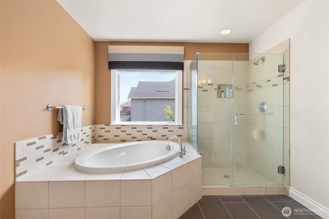 21435 SE 2nd Street, Sammamish, WA 98074
