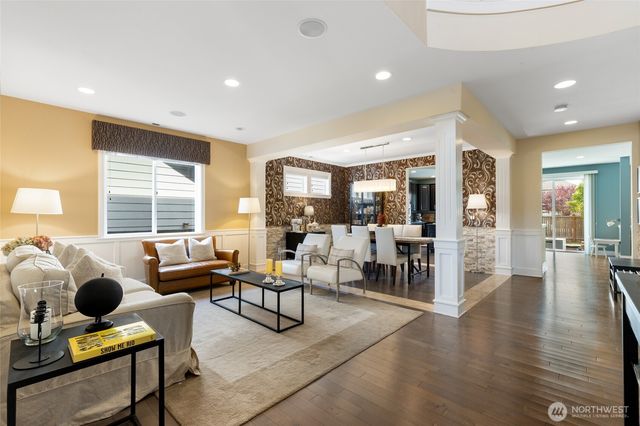 21435 SE 2nd Street, Sammamish, WA 98074