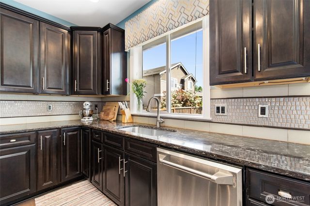 21435 SE 2nd Street, Sammamish, WA 98074