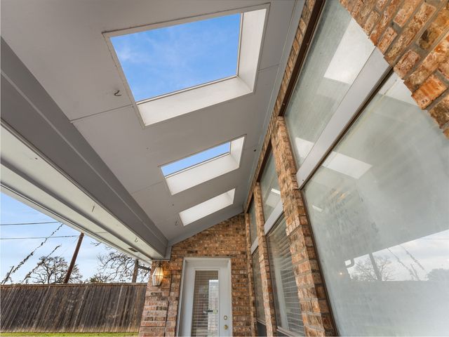 400 Ricker Court, Irving, TX 75061