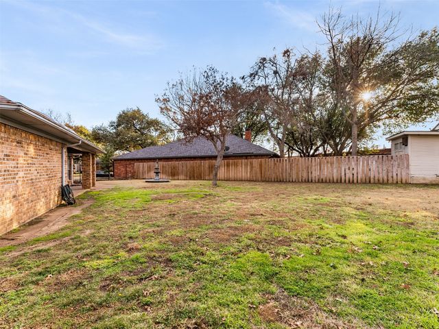 400 Ricker Court, Irving, TX 75061