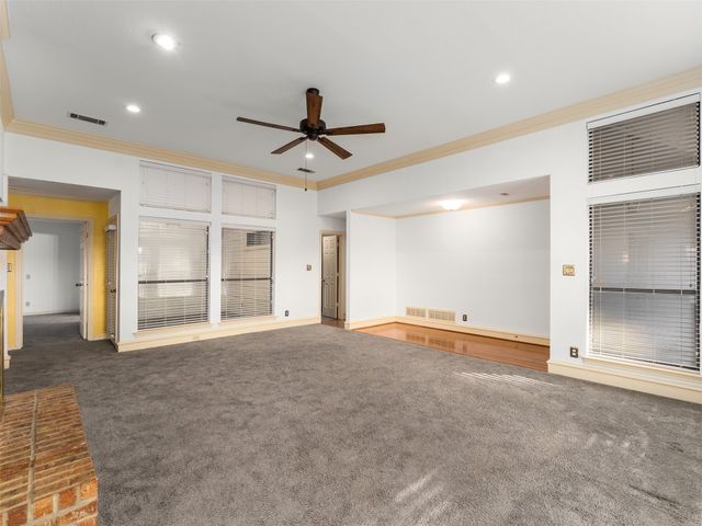 400 Ricker Court, Irving, TX 75061