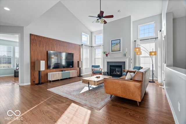 6532 Briarwood Place, Zionsville, IN 46077