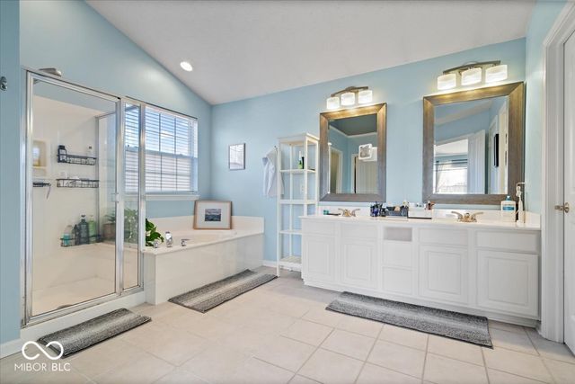 6532 Briarwood Place, Zionsville, IN 46077