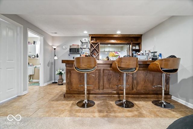 6532 Briarwood Place, Zionsville, IN 46077