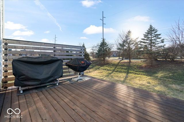 6532 Briarwood Place, Zionsville, IN 46077