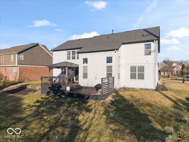 6532 Briarwood Place, Zionsville, IN 46077