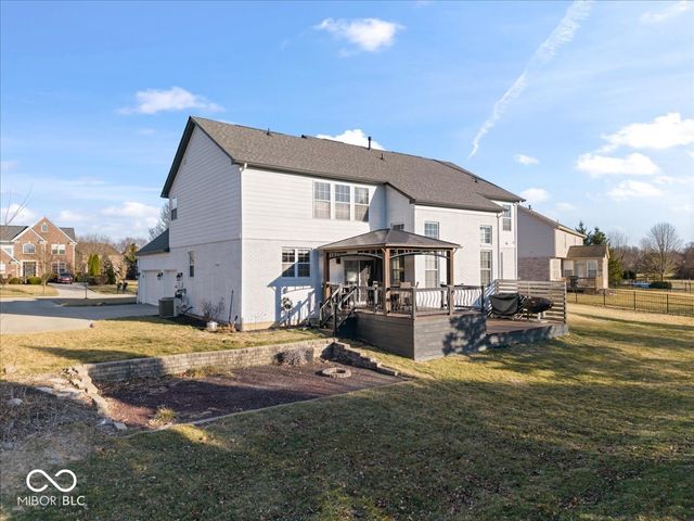 6532 Briarwood Place, Zionsville, IN 46077