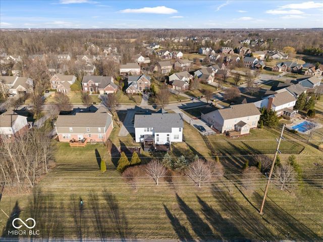 6532 Briarwood Place, Zionsville, IN 46077