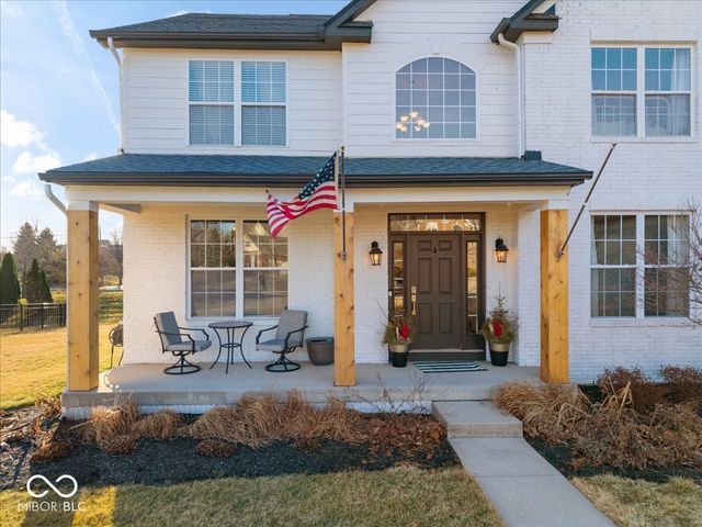 6532 Briarwood Place, Zionsville, IN 46077