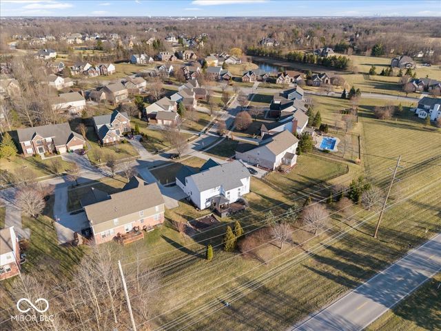 6532 Briarwood Place, Zionsville, IN 46077