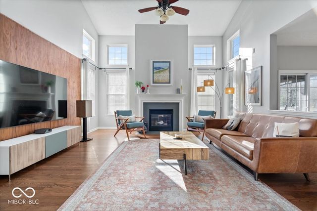 6532 Briarwood Place, Zionsville, IN 46077