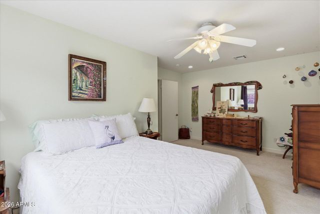 3922 E WHITTON Avenue, Phoenix, AZ 85018