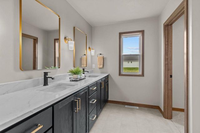 2386 SCHEURING ROAD, De Pere, WI 54115