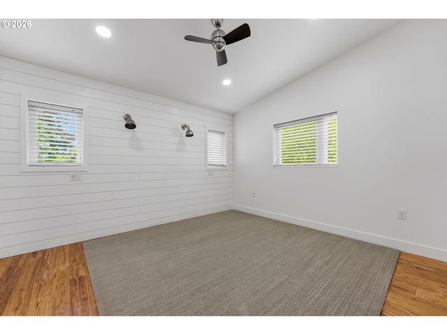 8655 Se 55TH Ave, Portland, OR 97206