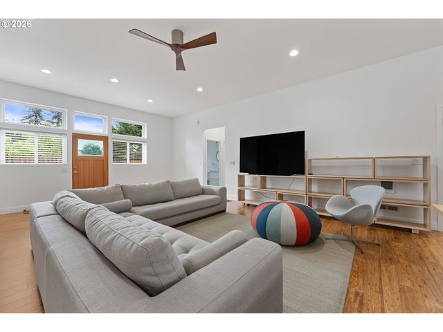 8655 Se 55TH Ave, Portland, OR 97206