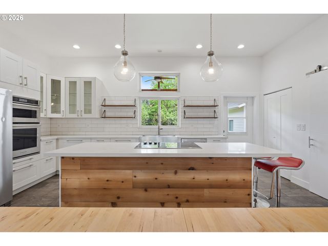 8655 Se 55TH Ave, Portland, OR 97206