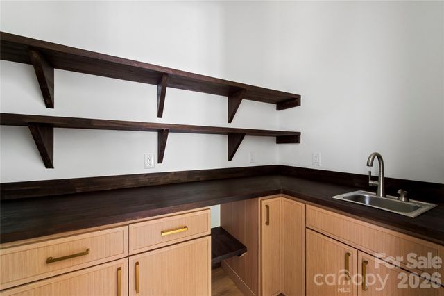 23 Early Spring Way, Leicester, NC 28748