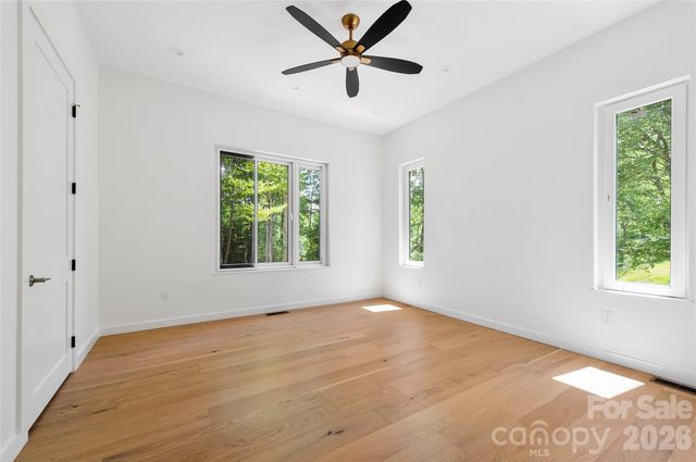 23 Early Spring Way, Leicester, NC 28748