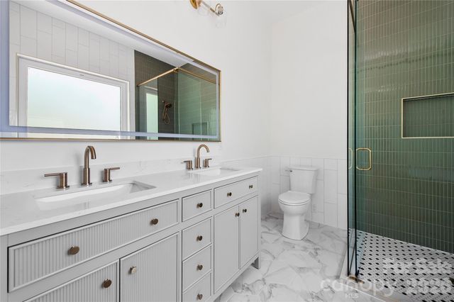 23 Early Spring Way, Leicester, NC 28748