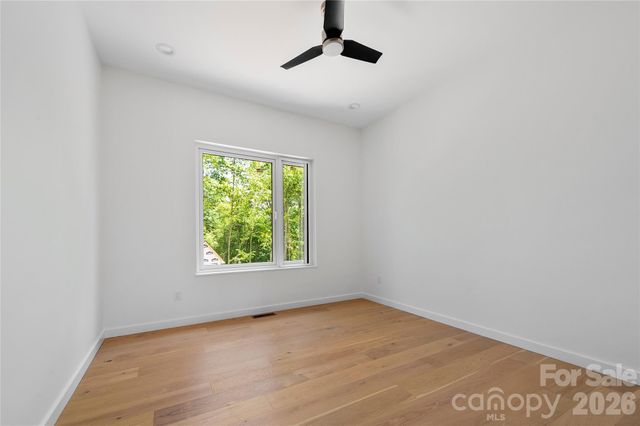 23 Early Spring Way, Leicester, NC 28748