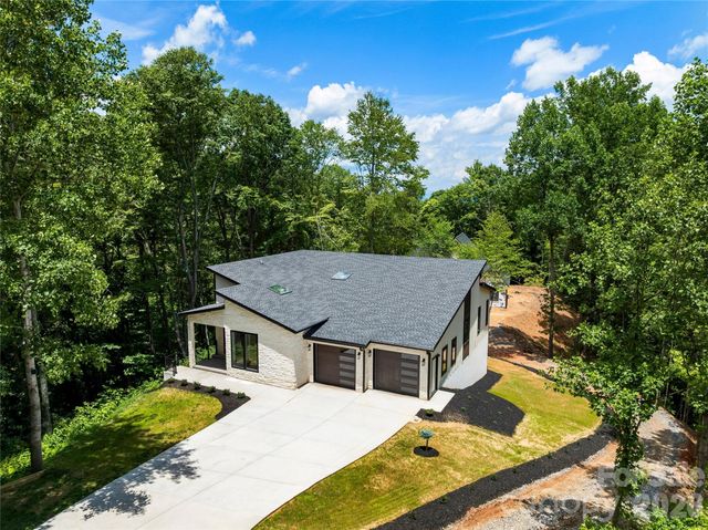 23 Early Spring Way, Leicester, NC 28748