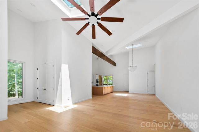 23 Early Spring Way, Leicester, NC 28748