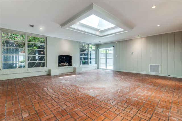 4625 N Versailles Avenue, Highland Park, TX 75209