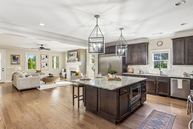 1002 Hornsby Dr, Franklin, TN 37064