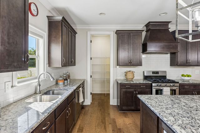 1002 Hornsby Dr, Franklin, TN 37064