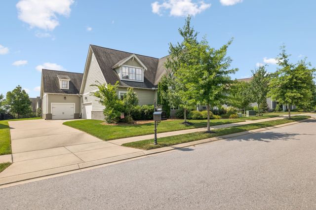 1002 Hornsby Dr, Franklin, TN 37064