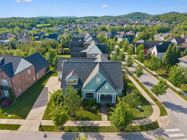 1002 Hornsby Dr, Franklin, TN 37064