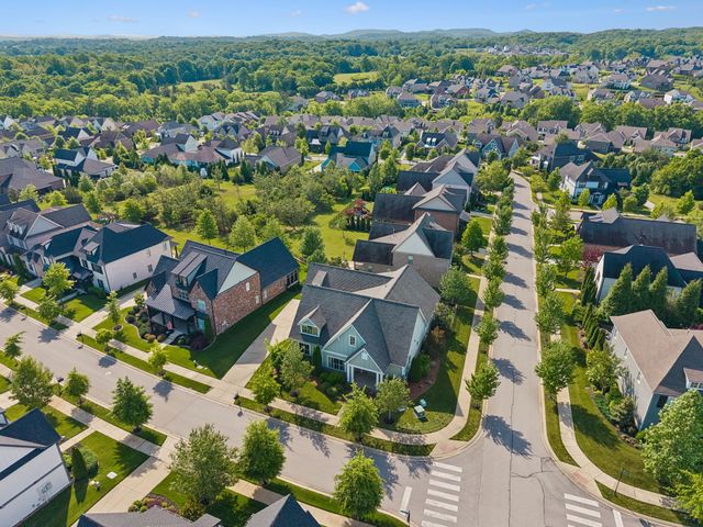 1002 Hornsby Dr, Franklin, TN 37064