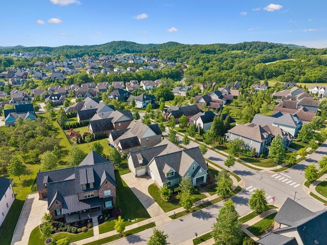 1002 Hornsby Dr, Franklin, TN 37064