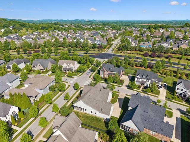 1002 Hornsby Dr, Franklin, TN 37064