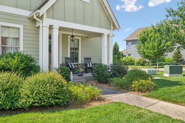 1002 Hornsby Dr, Franklin, TN 37064