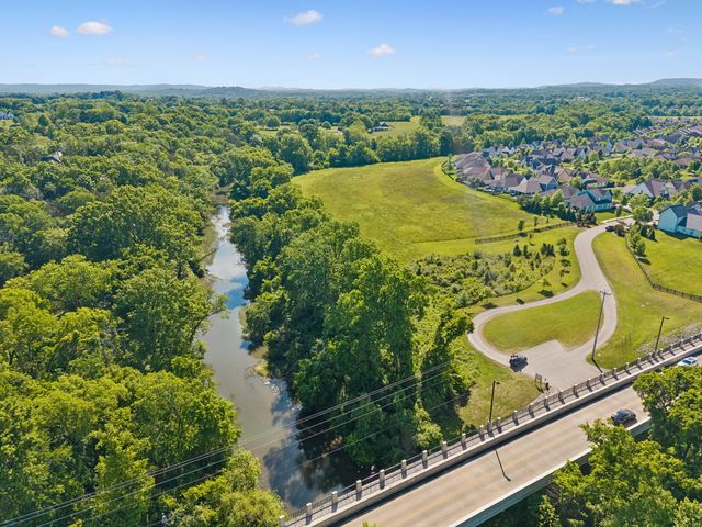 1002 Hornsby Dr, Franklin, TN 37064