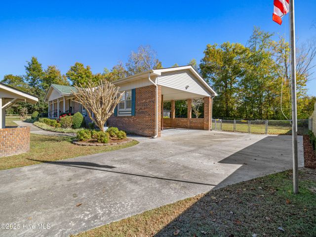 15 Dressler Drive, Jacksonville, NC 28540