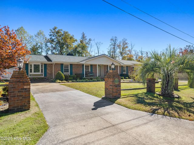 15 Dressler Drive, Jacksonville, NC 28540