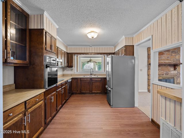 15 Dressler Drive, Jacksonville, NC 28540