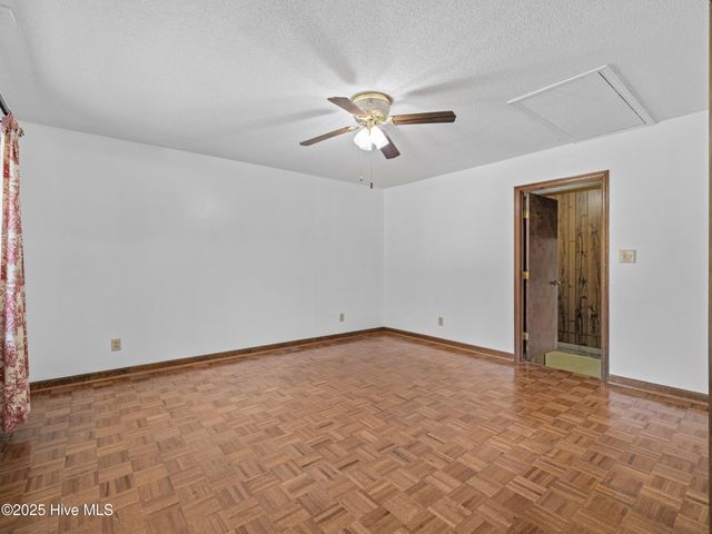 15 Dressler Drive, Jacksonville, NC 28540