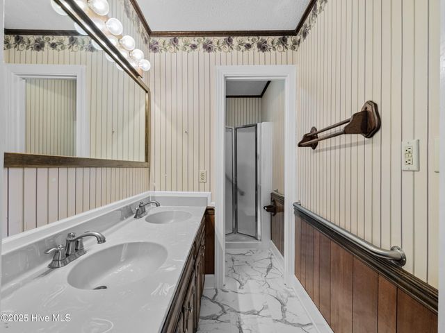 15 Dressler Drive, Jacksonville, NC 28540