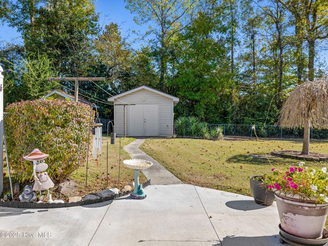 15 Dressler Drive, Jacksonville, NC 28540