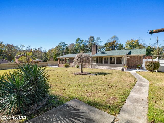 15 Dressler Drive, Jacksonville, NC 28540