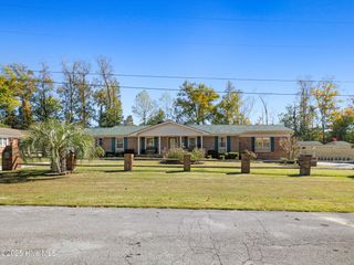 15 Dressler Drive, Jacksonville, NC 28540