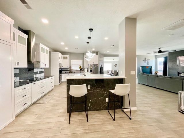 6201 Keyenta Place NW, Albuquerque, NM 87120